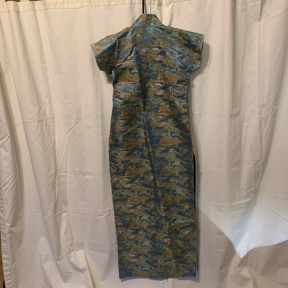 Blue brocade qipao/cheongsam - Picture 3 of 3
